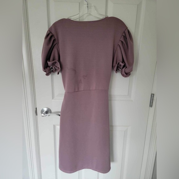 Puffed Sleeve Dress in Small Size Preloved - Picture 2 of 3